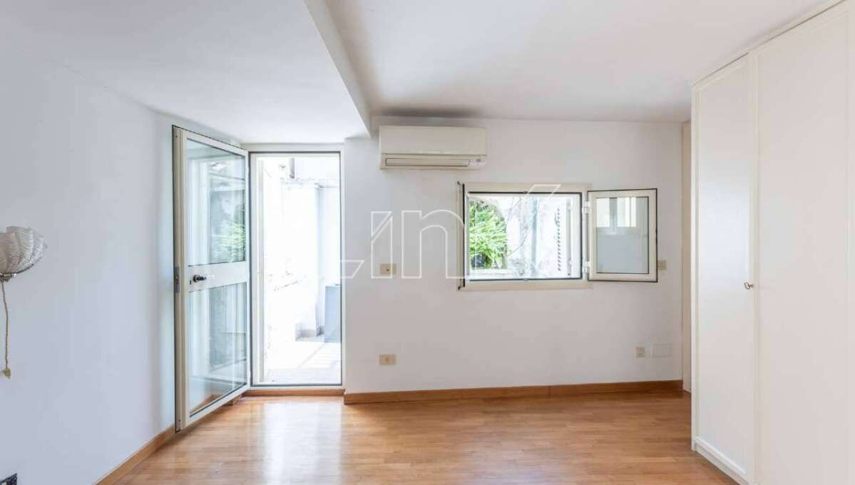 Appartamento in vendita via Panico, Roma