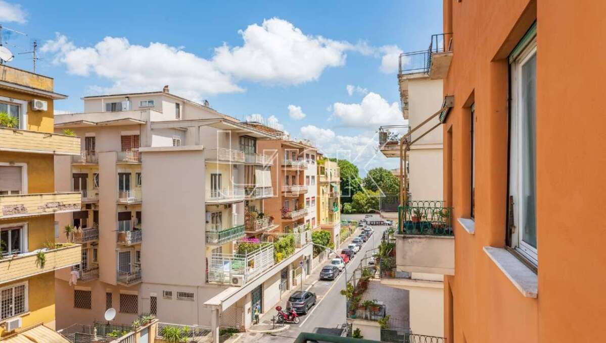 Appartamento in vendita via Pietro Cartoni, Roma