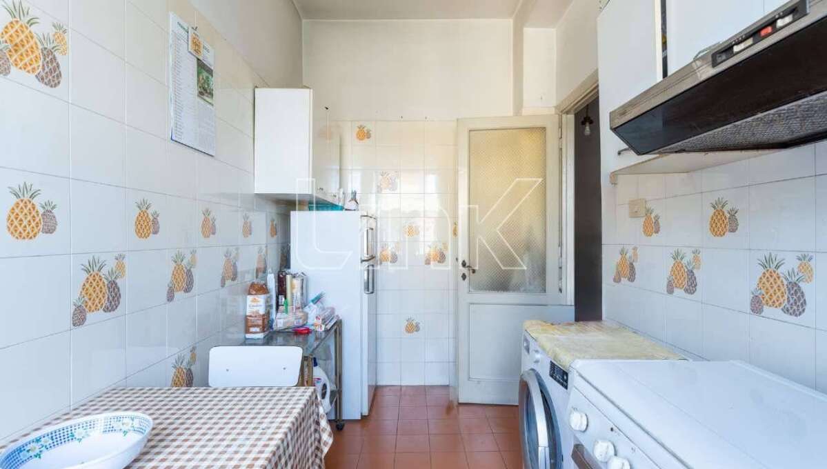 Appartamento in vendita via Pietro Cartoni, Roma