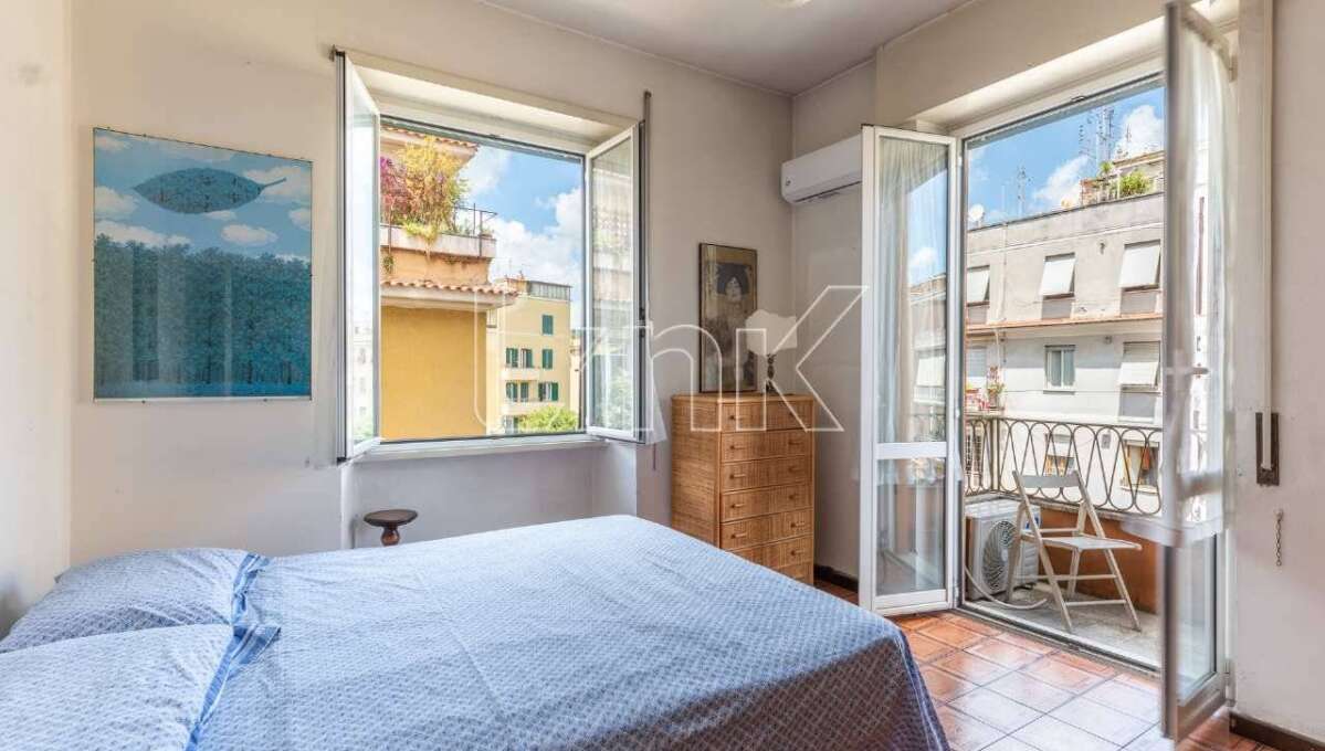 Appartamento in vendita via Pietro Cartoni, Roma