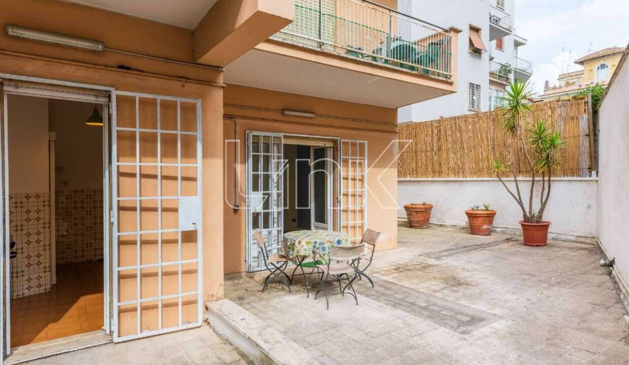 Appartamento in vendita in via del Vascello, Roma