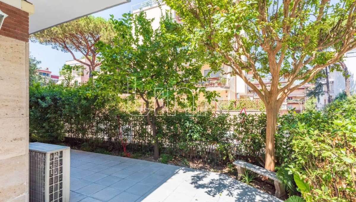 Appartamento in affitto via San Cipriano, Roma