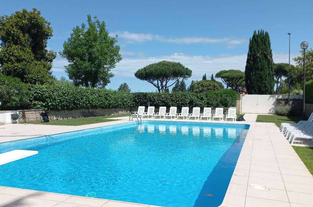 Villa in vendita via del Buon Ricovero, Roma