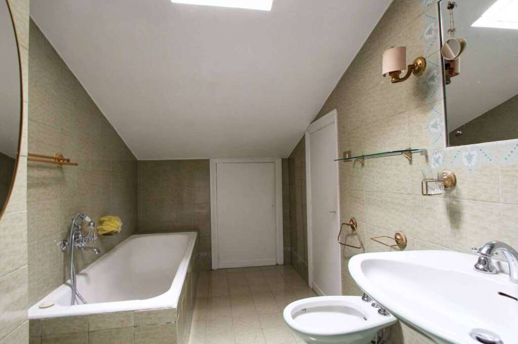 Villa in vendita via del Buon Ricovero, Roma