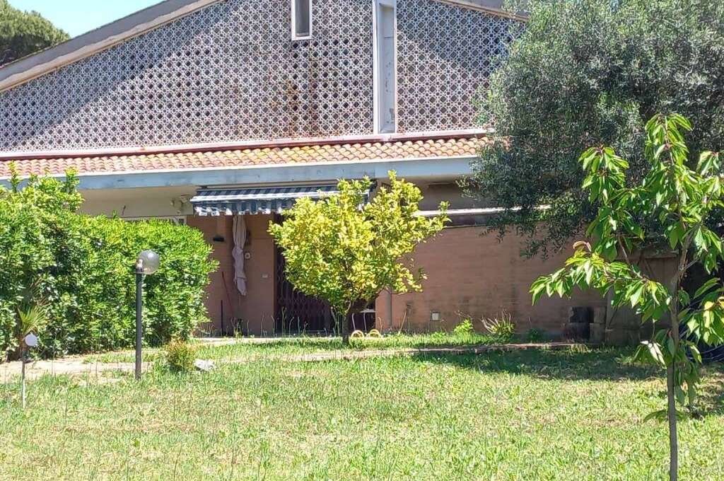 Villa in vendita via del Buon Ricovero, Roma