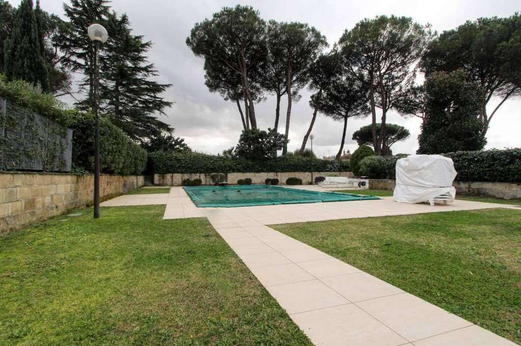 Villa in vendita via del Buon Ricovero, Roma