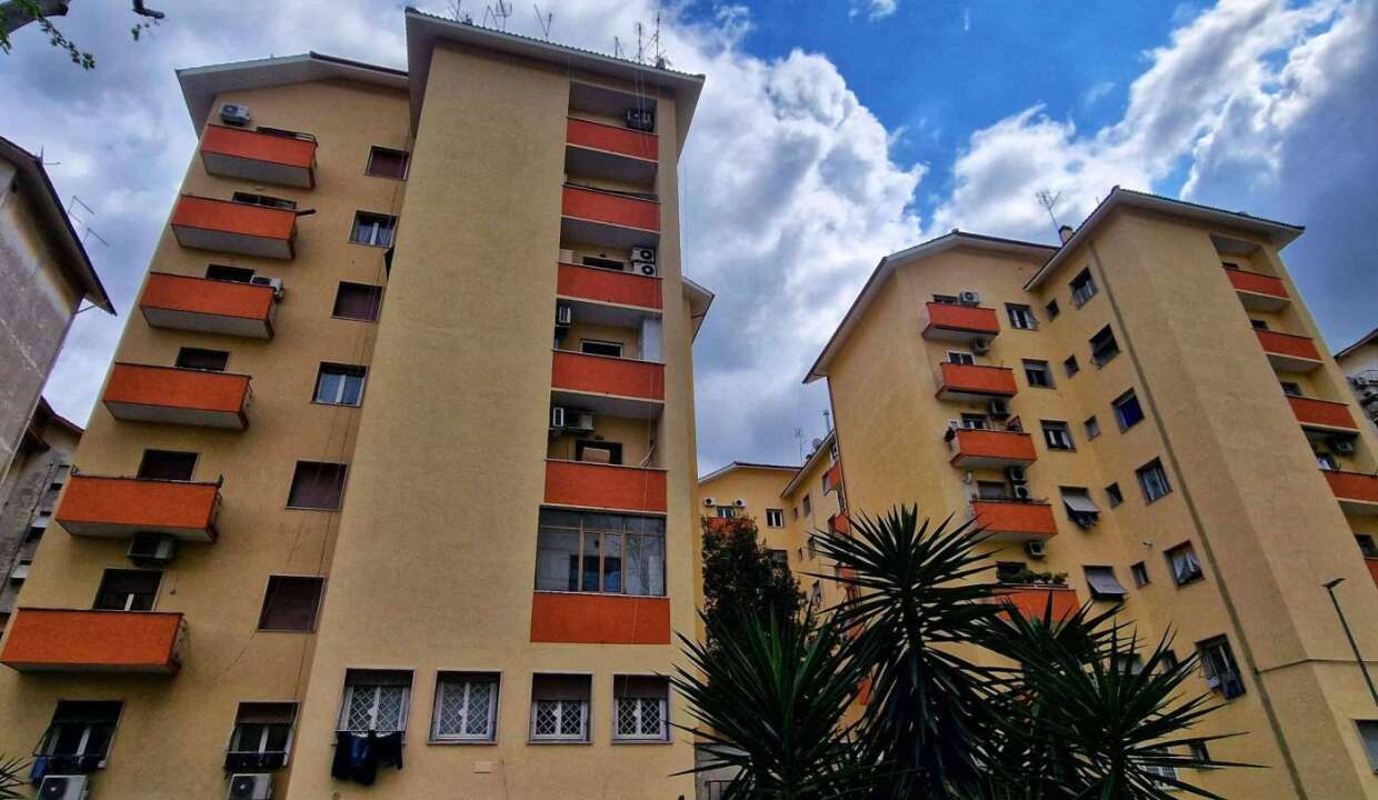 Appartamento in vendita via Calpurnio Fiamma, Roma