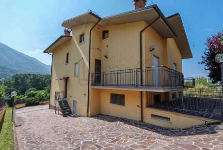 Villa unifamiliare in vendita viale della Fiera, Villagrande, Tornimparte (AQ)