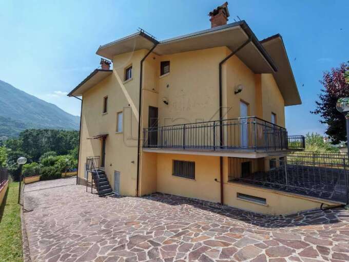 Villa unifamiliare in vendita viale della Fiera, Villagrande, Tornimparte (AQ)