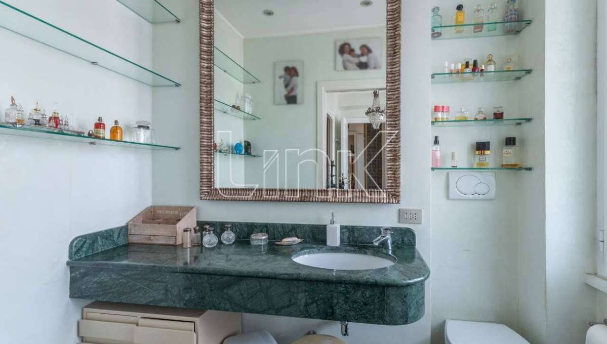 Appartamento in vendita in via dei Monti Parioli, Roma