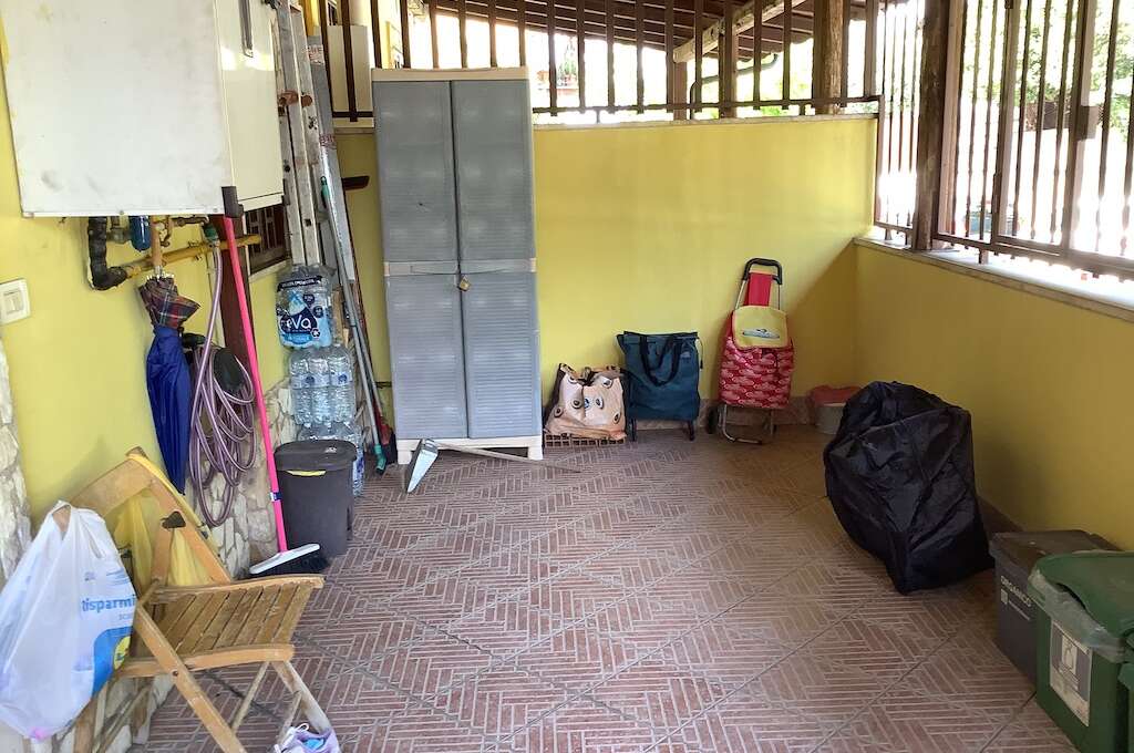 Appartamento in vendita via Valguarnera Caropepe 53, Roma