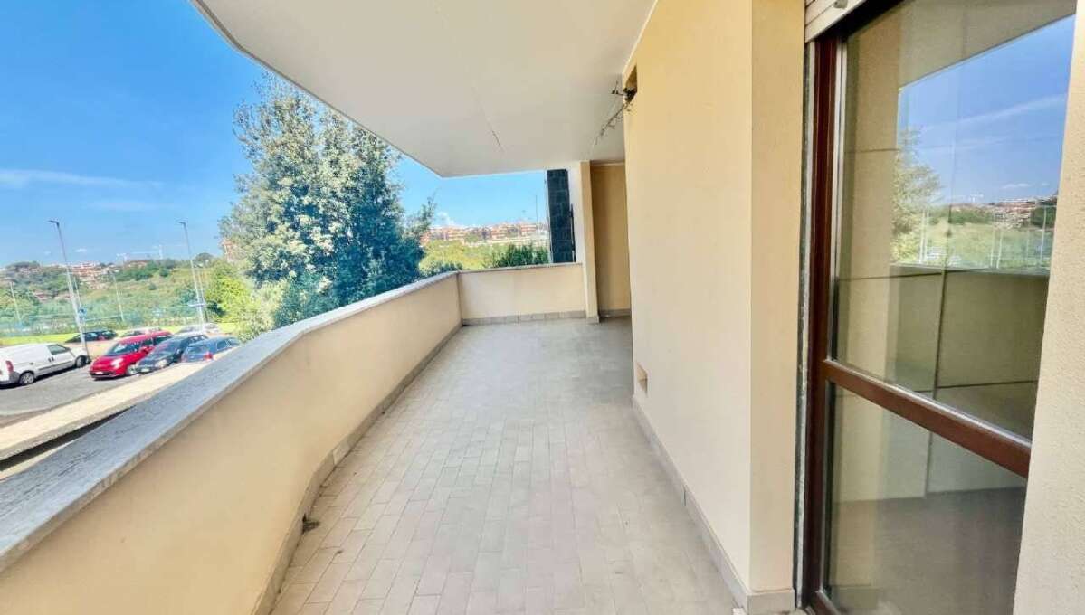 Appartamento in vendita via Alberto Manzi, Roma