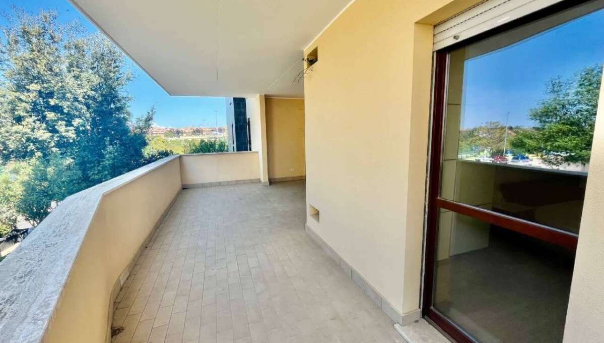 Appartamento in vendita via Alberto Manzi, Roma