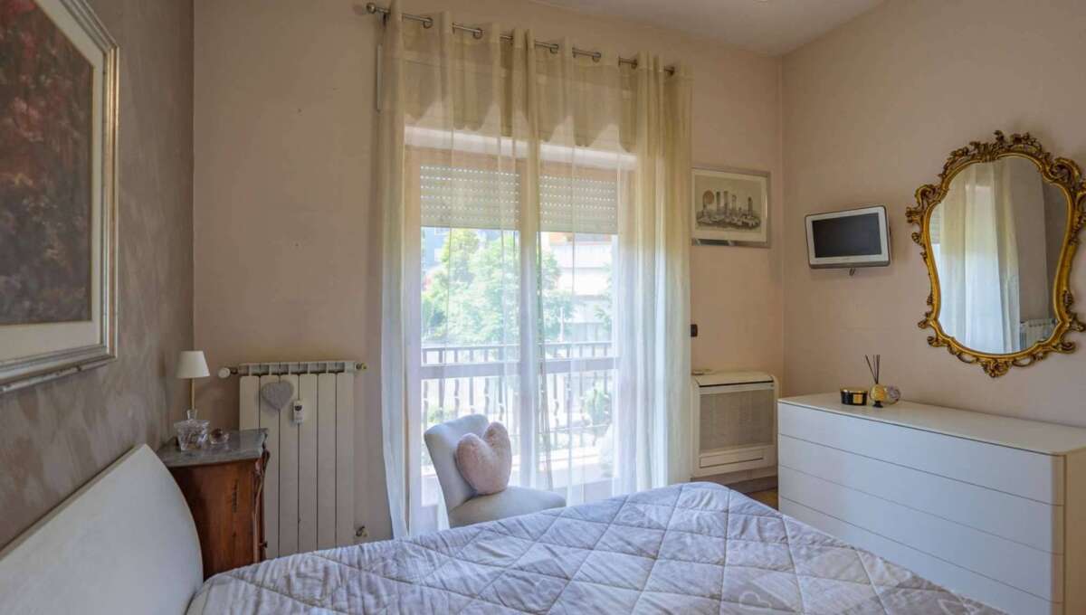 Appartamento in vendita via Beata Vergine del Carmelo 32, Roma