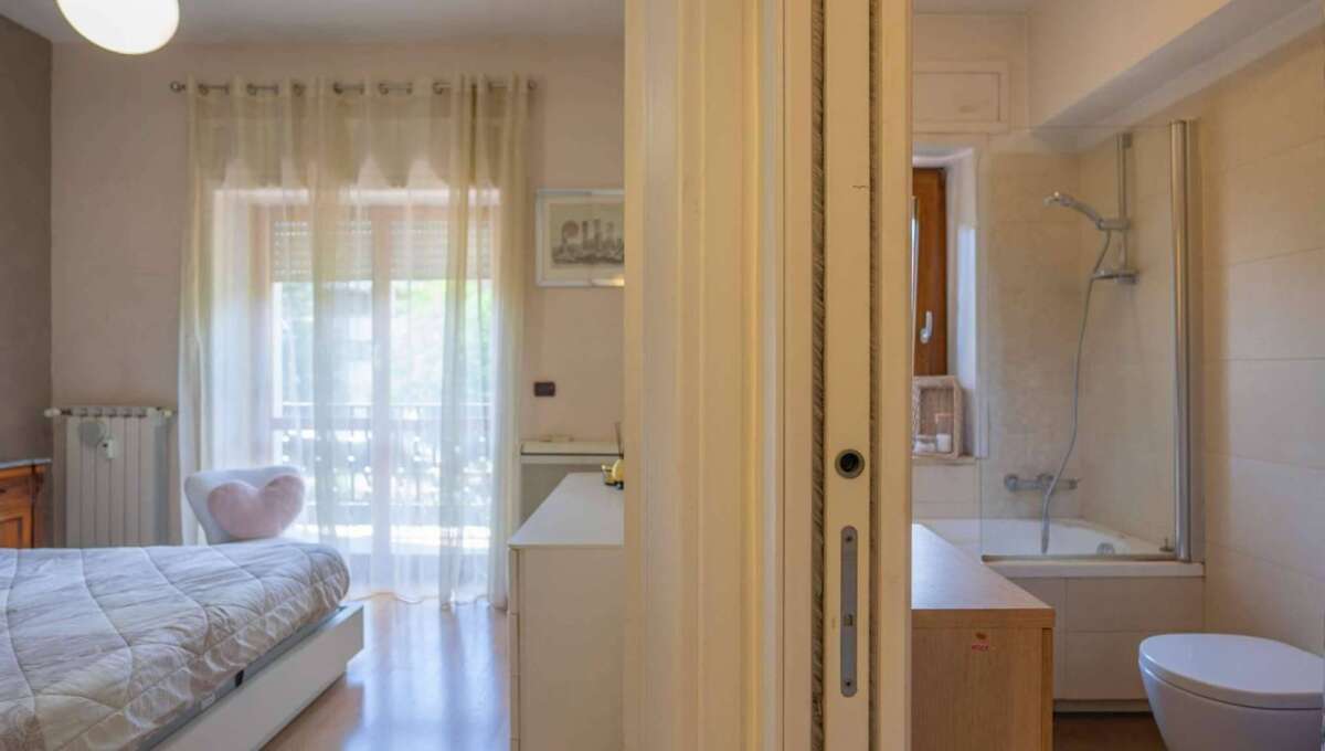 Appartamento in vendita via Beata Vergine del Carmelo 32, Roma