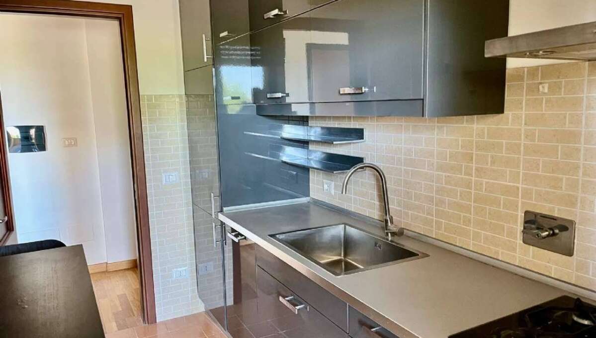 Appartamento in vendita via Alberto Manzi, Roma