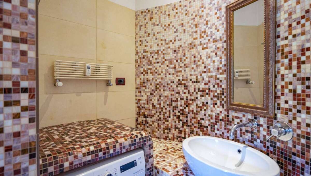 Appartamento in vendita via Beata Vergine del Carmelo 32, Roma