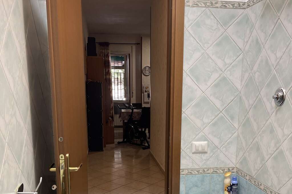 Appartamento in vendita via Valguarnera Caropepe 53, Roma