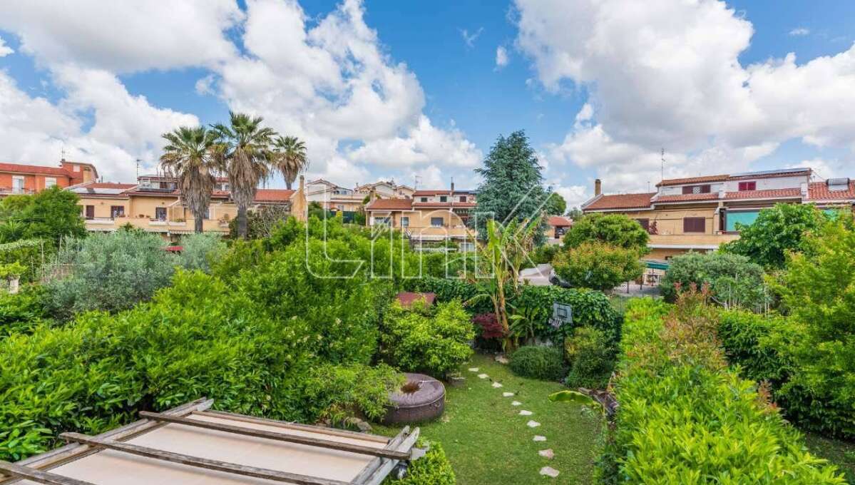 Villetta a schiera in vendita in via Paolo Pericoli, Roma