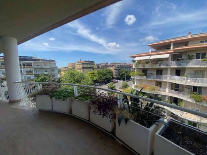 Attico e superattico in affitto via Odoardo Beccari, Roma
