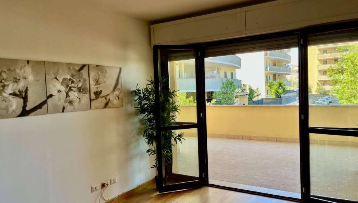 Appartamento in vendita via Alberto Manzi, Roma