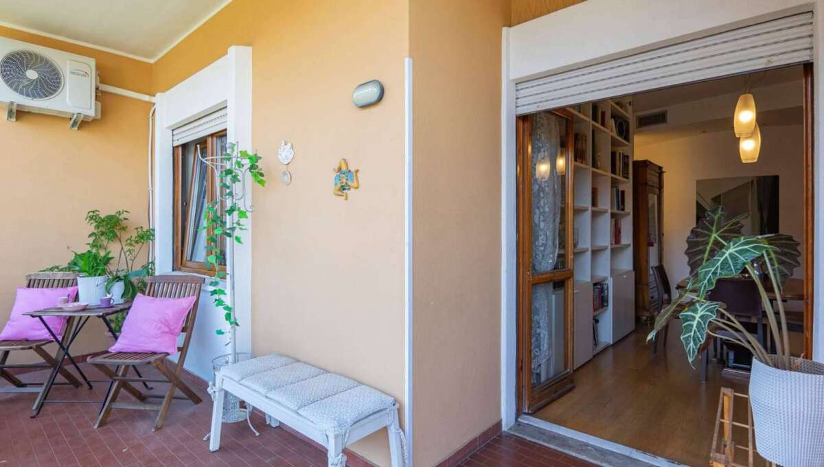 Appartamento in vendita via Beata Vergine del Carmelo 32, Roma