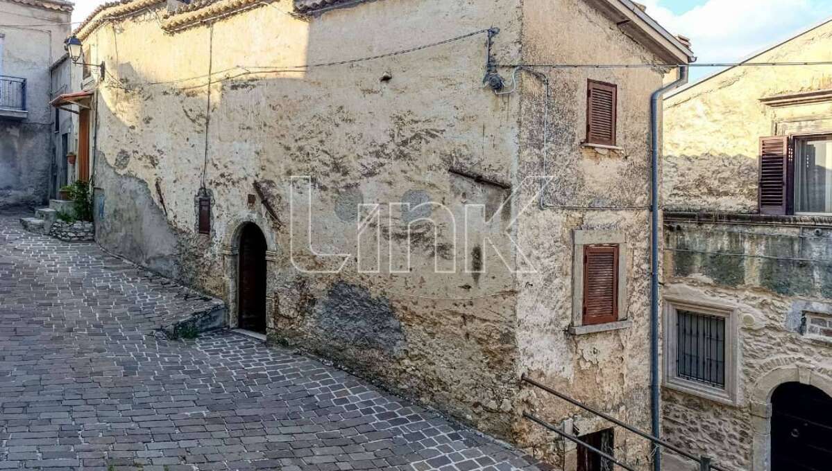 Casa indipendente in vendita via Piano, Ortona dei Marsi