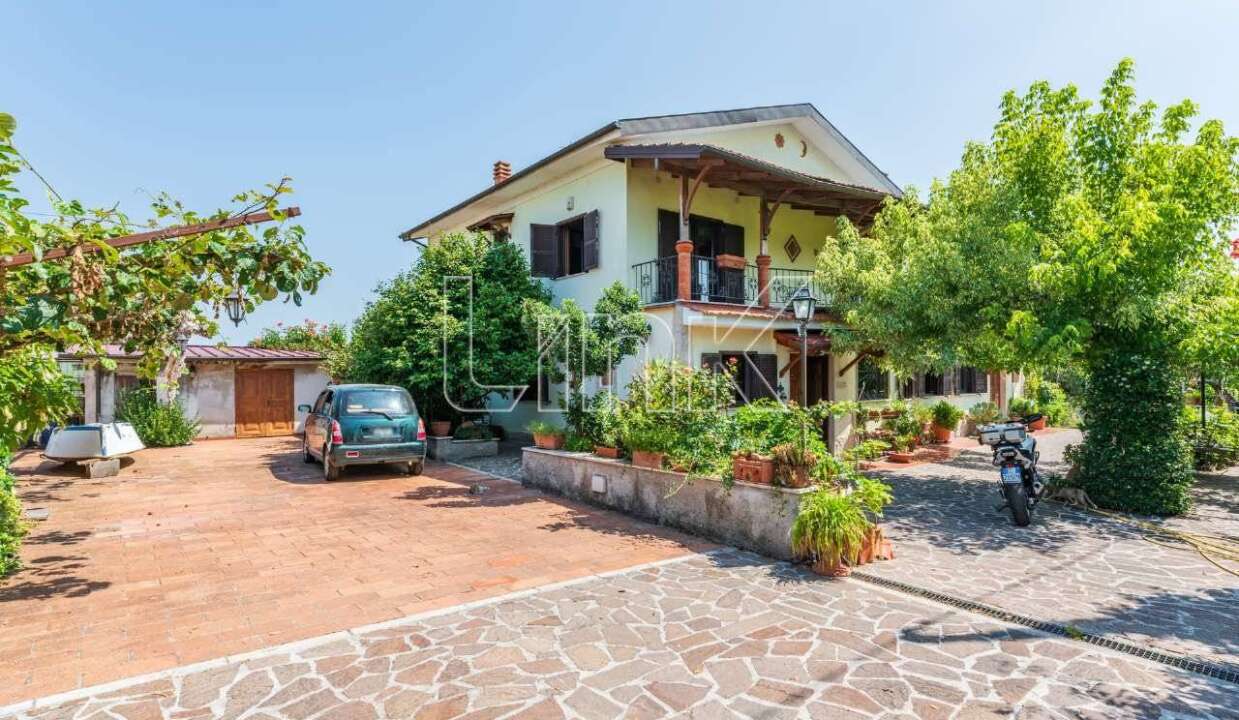Casa / Villetta a schiera in vendita in via del Campo Sportivo, San Cesareo