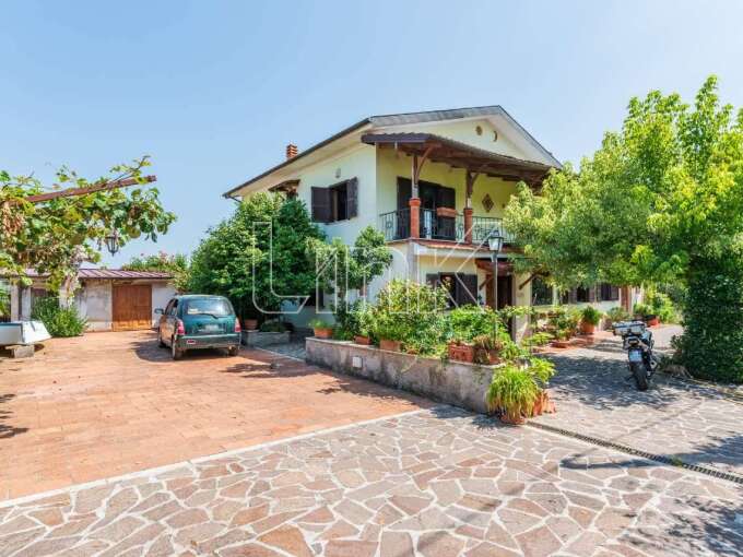 Casa / Villetta a schiera in vendita in via del Campo Sportivo, San Cesareo