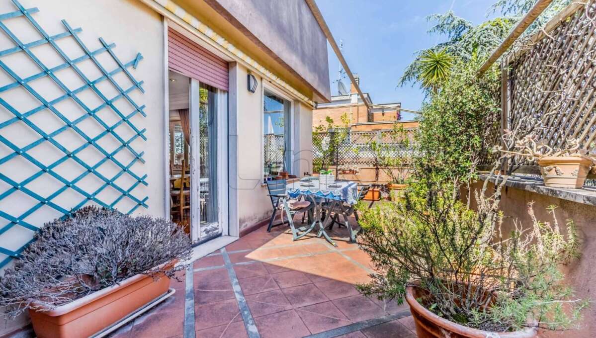 Attico in vendita via Luigi Bodio, Roma