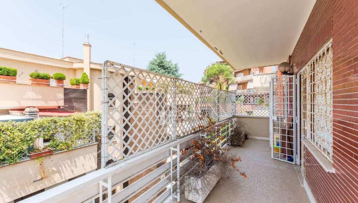 Appartamento in vendita via Courmayeur, Roma