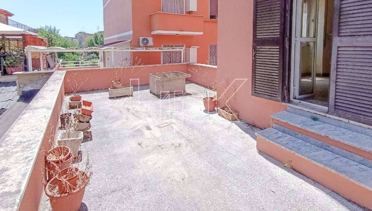 Appartamento in vendita via Del Campo, Roma
