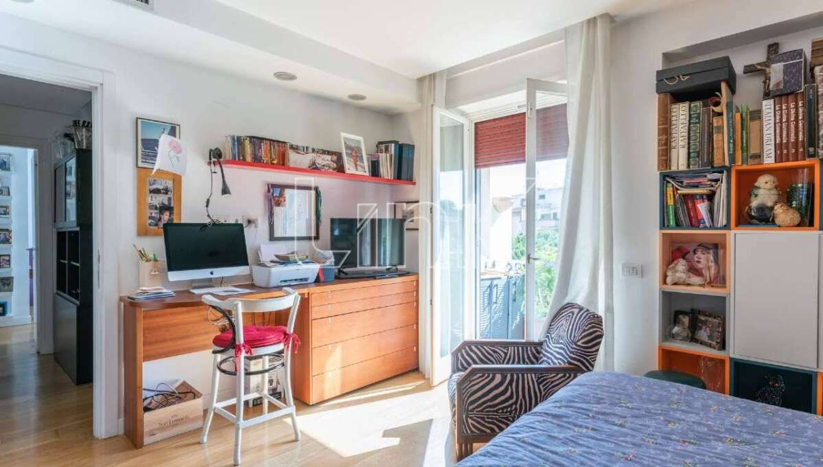 Appartamento in vendita via Ugo de Carolis, Roma