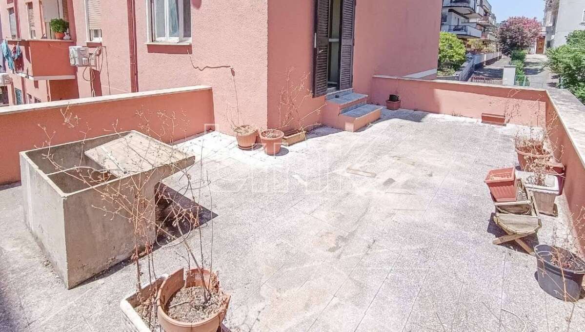 Appartamento in vendita via Del Campo, Roma