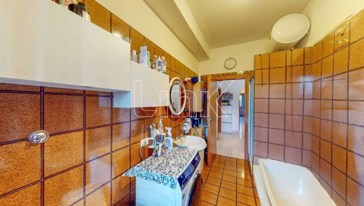 Appartamento in vendita via Staletti, Roma