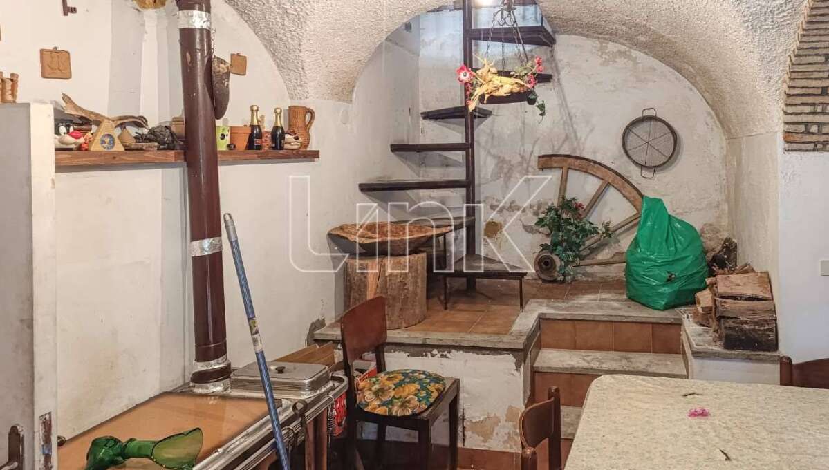 Casa indipendente in vendita via Piano, Ortona dei Marsi