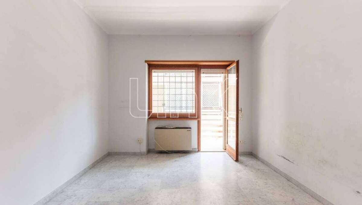 Appartamento in vendita via Courmayeur, Roma