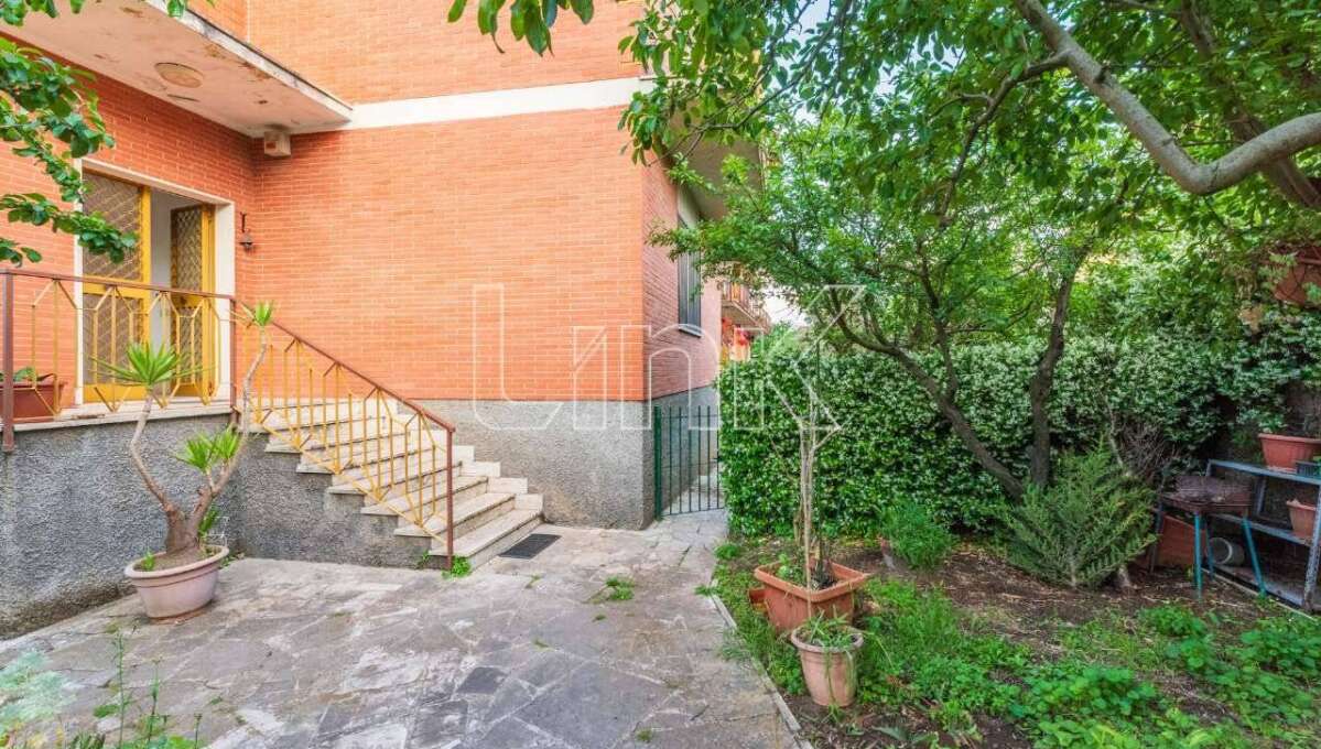Appartamento in vendita via Staletti, Roma