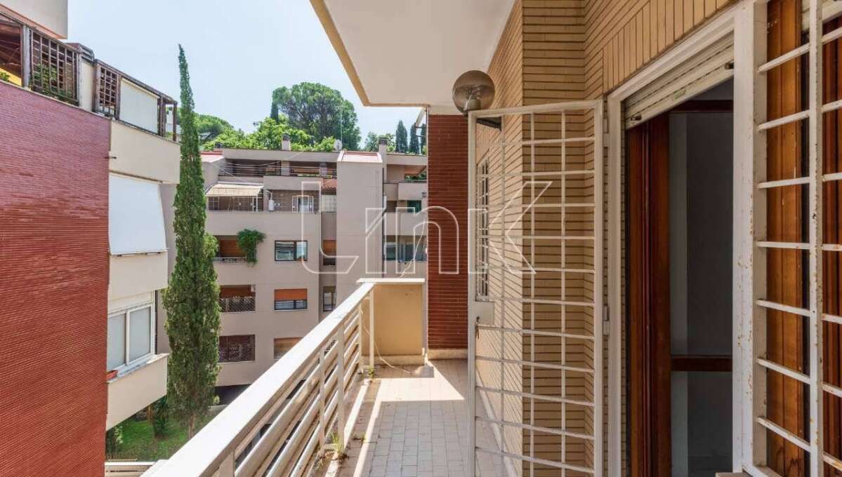Appartamento in vendita via Courmayeur, Roma