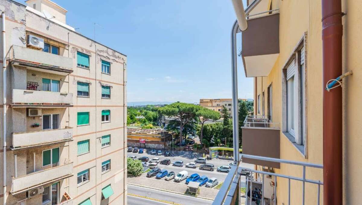 Stanza in affitto via Tuscolana, Roma