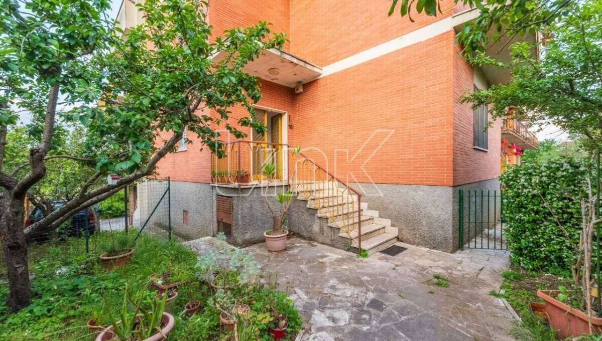 Appartamento in vendita via Staletti, Roma