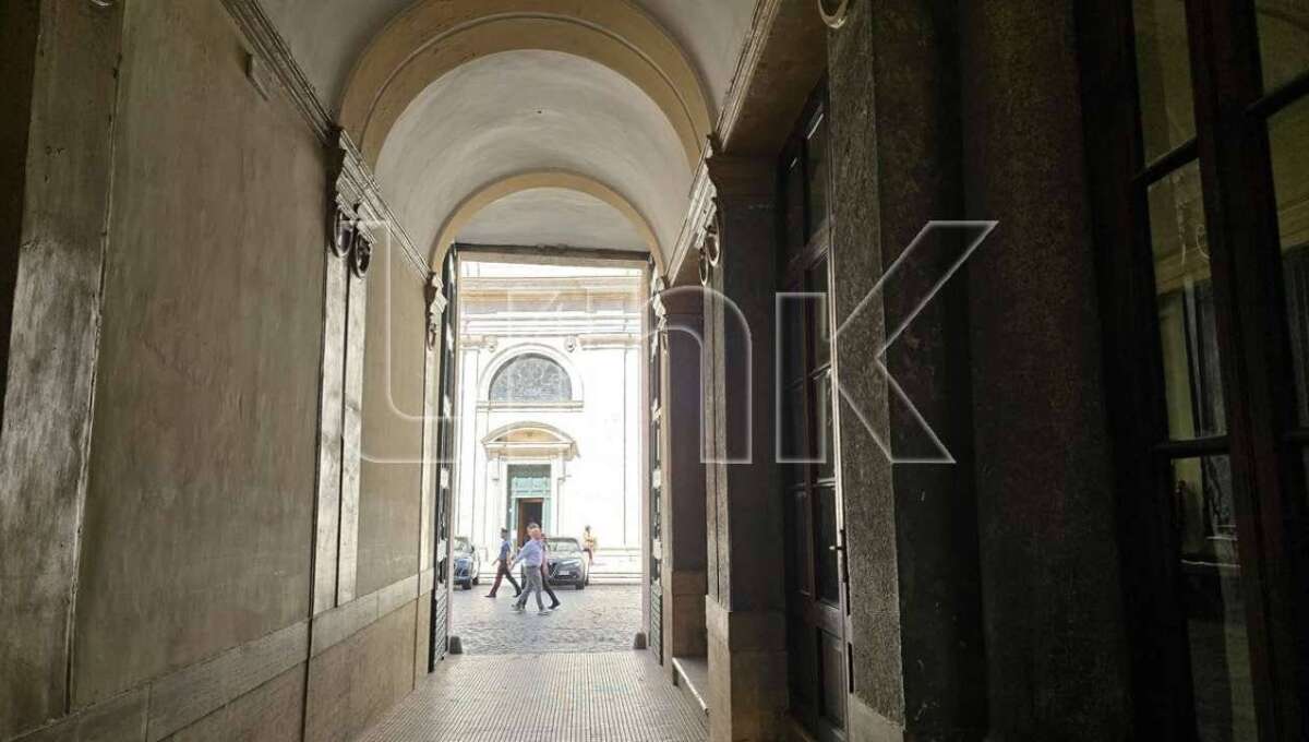 Appartamento in affitto in piazza di San Luigi de’ Francesi, Roma