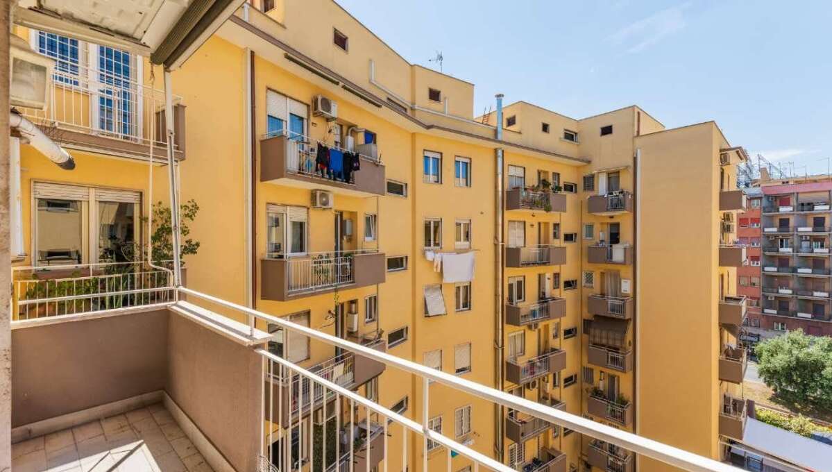 Stanza in affitto via Tuscolana, Roma