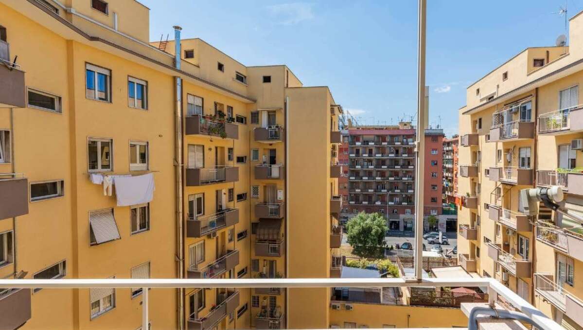 Stanza in affitto via Tuscolana, Roma