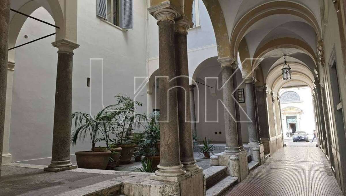 Appartamento in affitto in piazza di San Luigi de’ Francesi, Roma