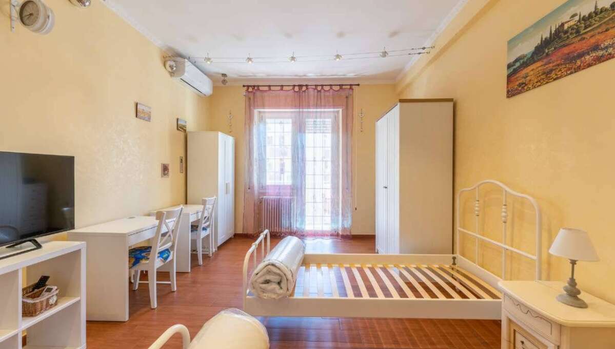 Stanza in affitto via Tuscolana, Roma