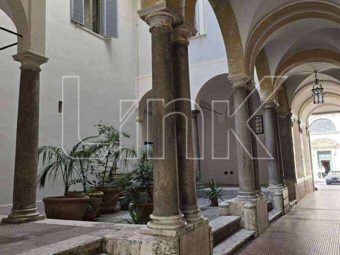 Appartamento in affitto in piazza di San Luigi de’ Francesi, Roma