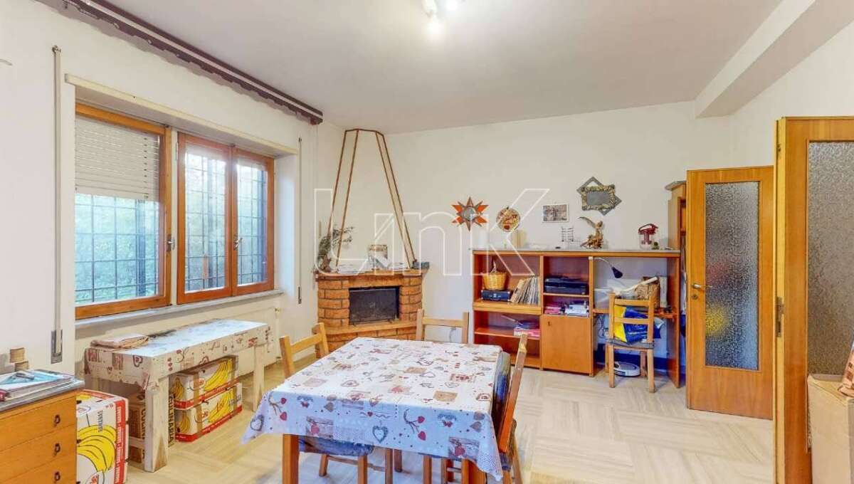 Appartamento in vendita via Staletti, Roma