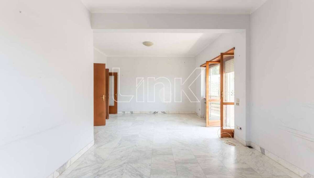 Appartamento in vendita via Courmayeur, Roma