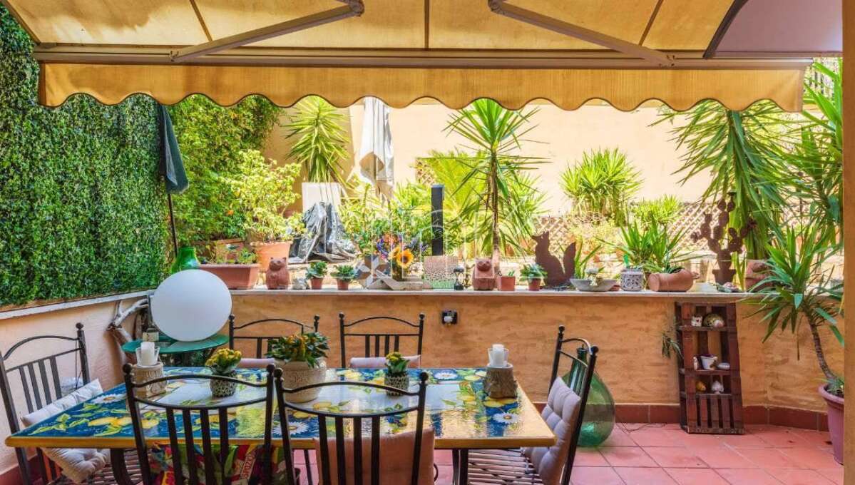 Appartamento in vendita via della Mendola, Roma